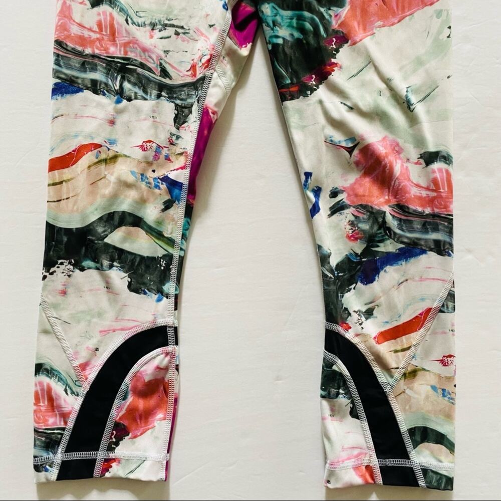 Lululemon | Run Inspire Crop II Pigment Wave Multi 6 GUC - Picture 10 of 11